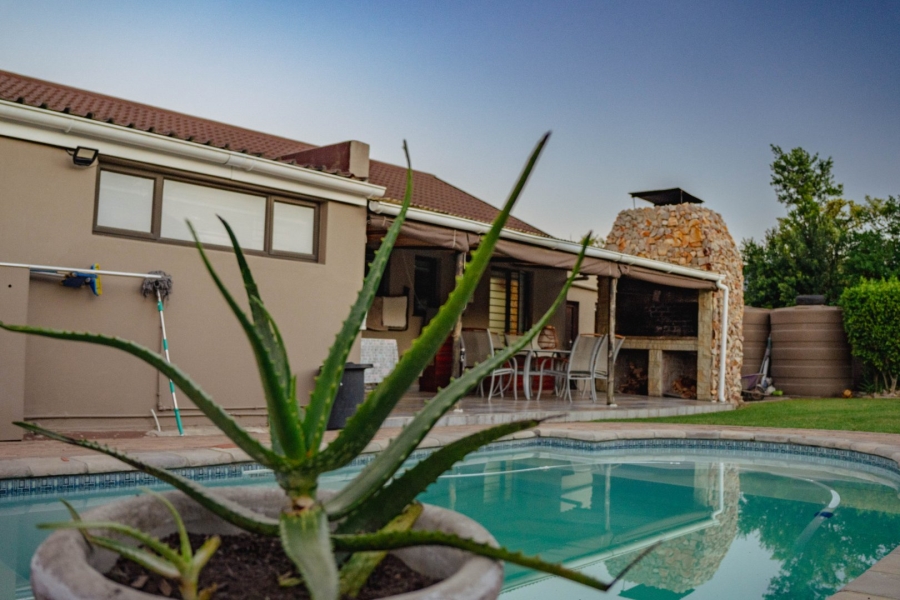 3 Bedroom Property for Sale in Bos En Dal Western Cape
